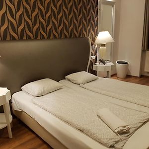 Suite met Twee Slaapkamers en een King Size Bed